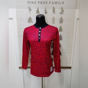 CLWR Colour Wear Red Leopard Print Henley Baselayer Top - Size Medium